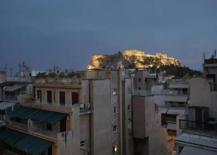 Legeo-Luxurious Athenian Apartment